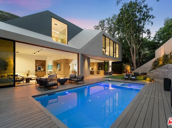 1508 Roscomare Rd, Los Angeles, CA 90077