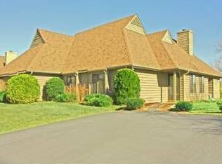 1049 Highlands Dr, Charlottesville, VA