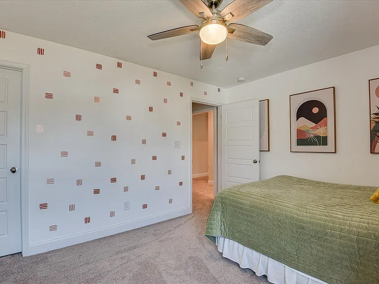 533 Fermoy Ln — Photo 32