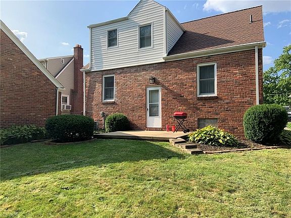 4th image of 149 Erskine Ave