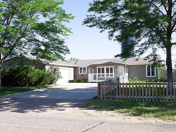 2nd image of 15509 Deerfield St