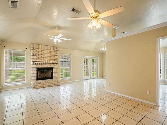 4th image of 119 Encino Dr