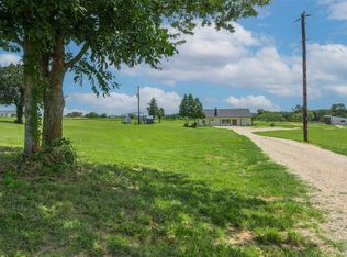 800 Fox Rd, Millsap, TX 76066