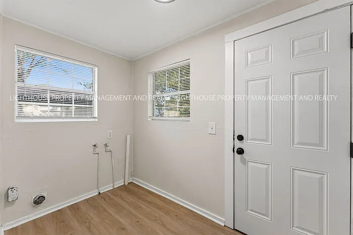 1873 W 12th St — Photo 19