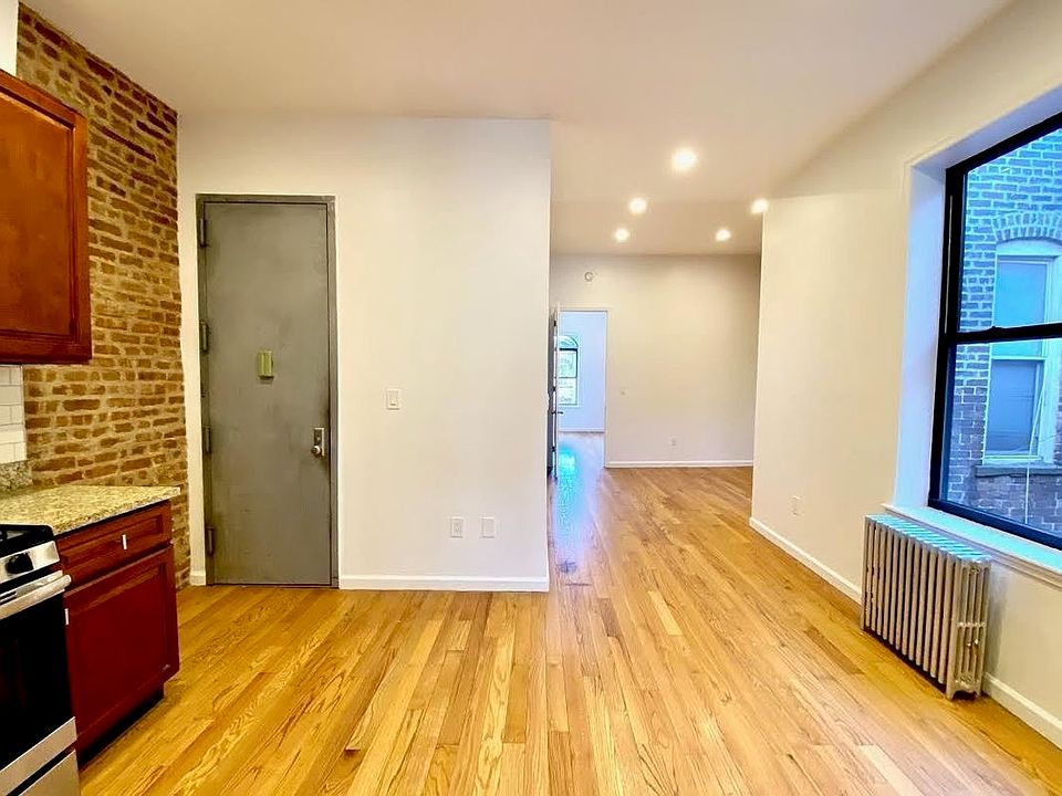 1st image of 425 Menahan St #3F