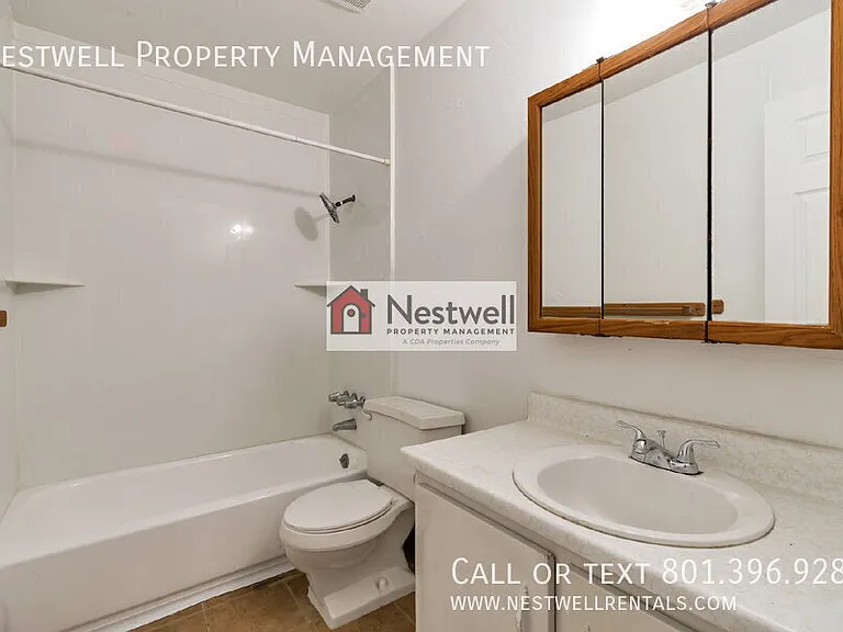 1881 W Lake Park Dr #4 — Photo 10