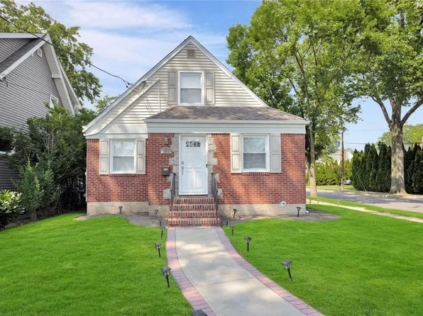 1319 6th Avenue, New Hyde Park, NY 11040