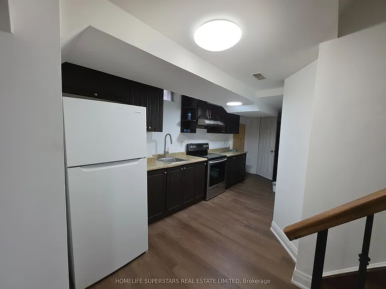 5 Big Moe Cres #BASEMENT — Photo 7