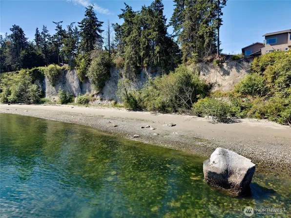 3992 NE Twin Spits Road, Hansville, WA 98340