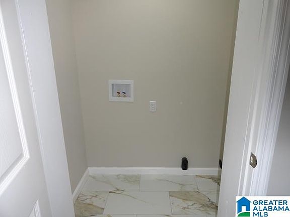 5th image of 640 Bradley Rd