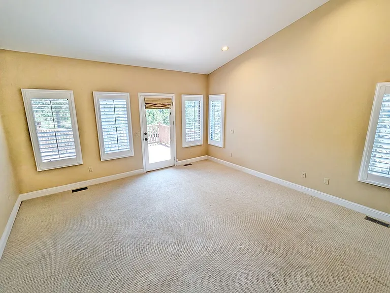 1291 Meadowlake Way — Photo 20