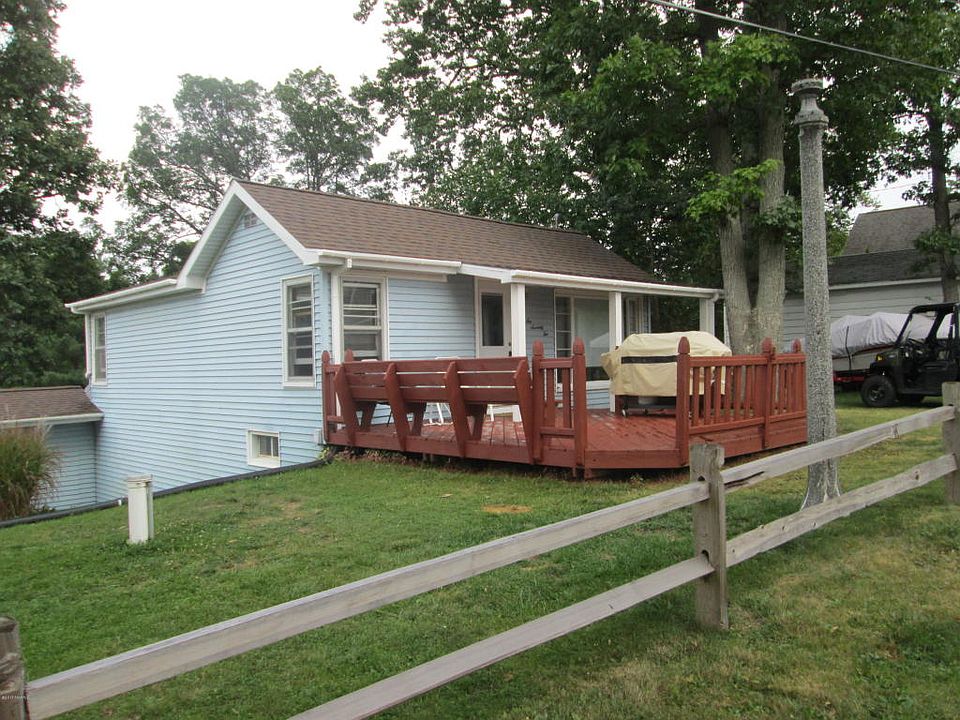1st image of 672 Woodland Dr