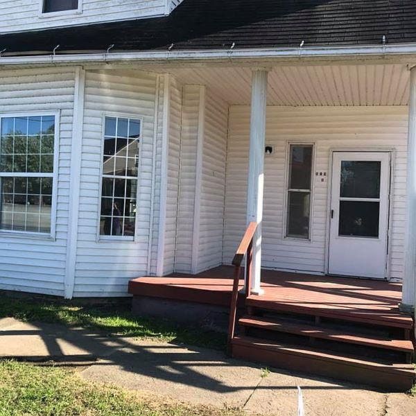 1st image of 519 E Main St APT 3