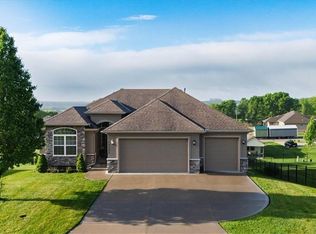 19805 E Castle Dr, Independence, MO 64057