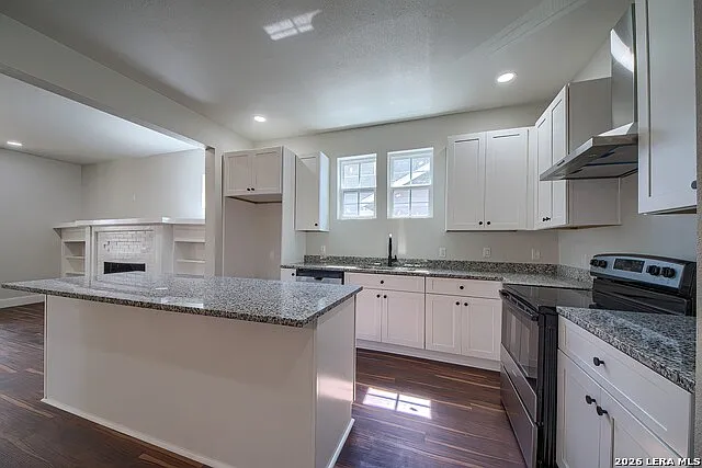 823 W French Pl — Photo 4