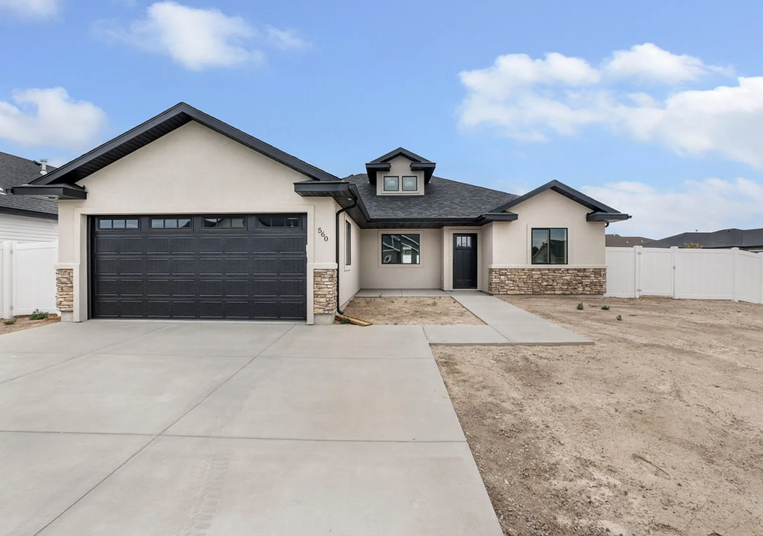 Move-In Ready 10/1 Single-Level Home on East Twin Falls Corner Lot — Photo 1