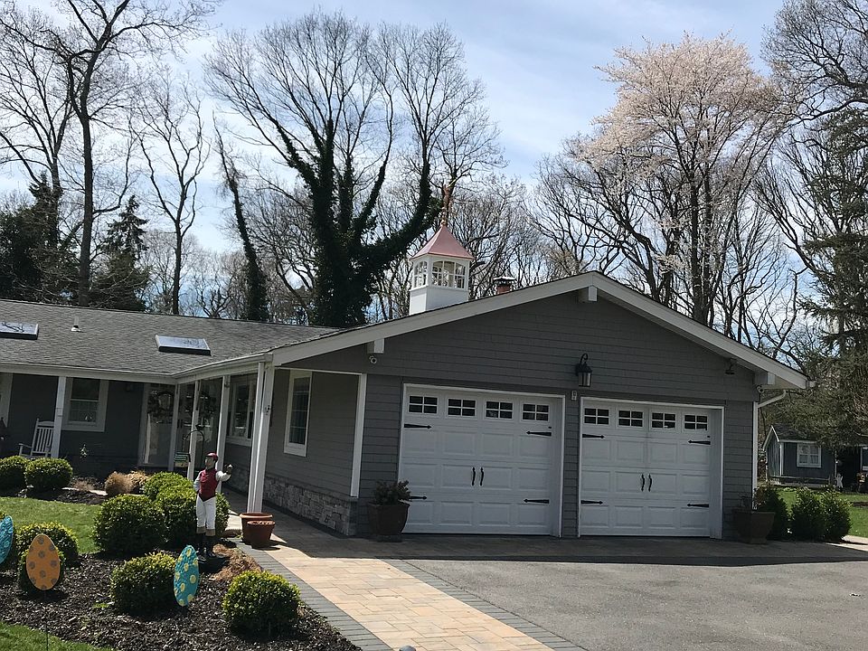 2nd image of 5 Longwood Dr