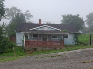 2820 28th St #1, Nitro, WV 25143