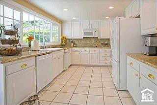 3rd image of 130 S Orange Hill Ln