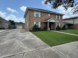 5009 Woodcrest Dr, Marrero, LA 70072