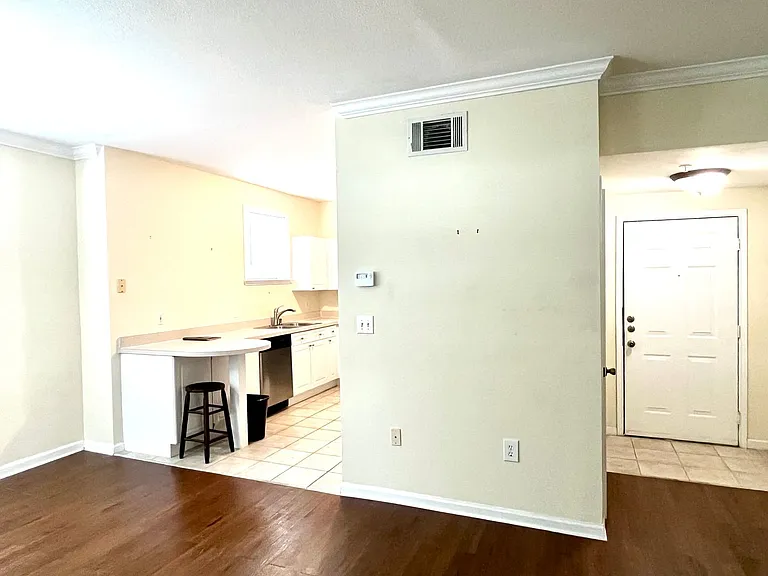 411 Water St — Photo 2