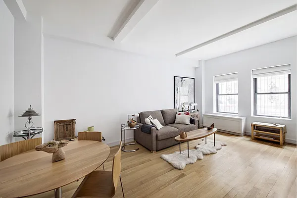 Sold by Stribling | media 8