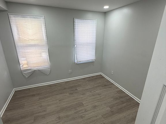 5th image of 323 S Lehigh St