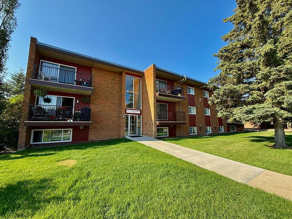1st image of 115 8th Ave SW #0
