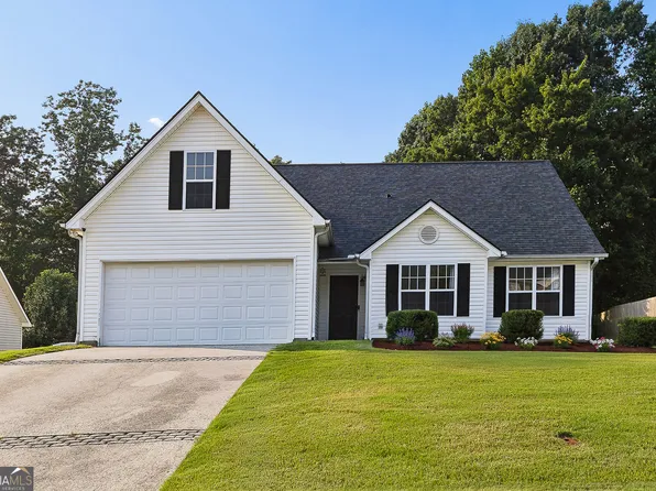 3752 Chesapeake Trace Ln, Flowery Branch, GA 30542