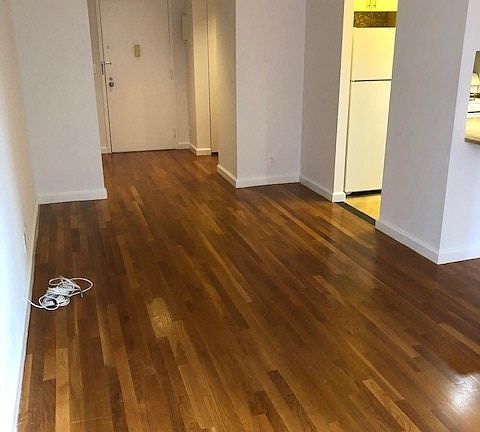 3rd image of 1 Irving Pl APT V14i