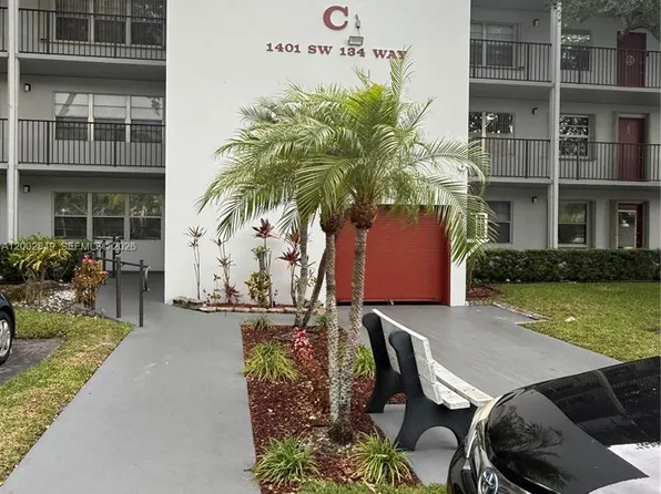 1401 SW 134th Way APT 106C, Pembroke Pines, FL 33027