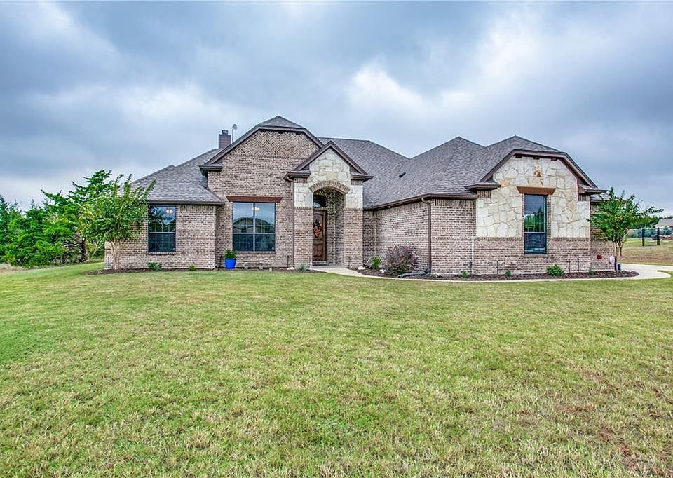 1st image of 125 Stone Field Ct