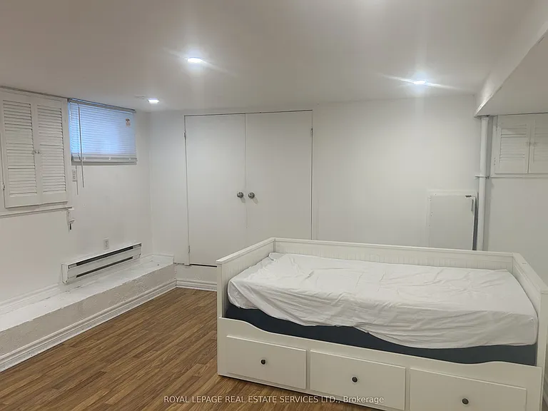 23 Kings Park Blvd #L — Photo 8