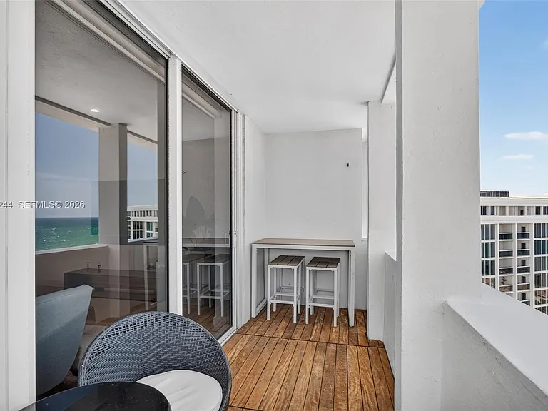 10275 Collins Ave #1521 — Photo 37