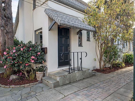 _2_5729 Clover Dr - (2).jpg