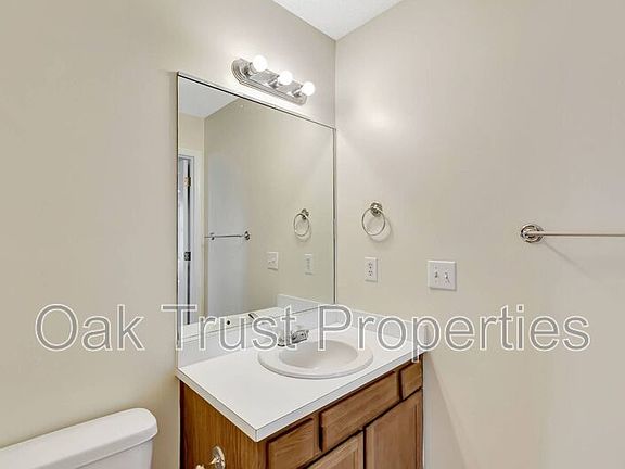 5th image of 5098 Westview St