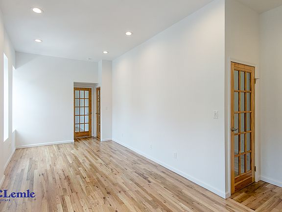 4th image of 1361 Lexington Ave #3F