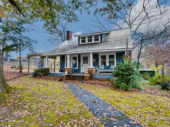 131 N Middleton St, Robbins, NC 27325