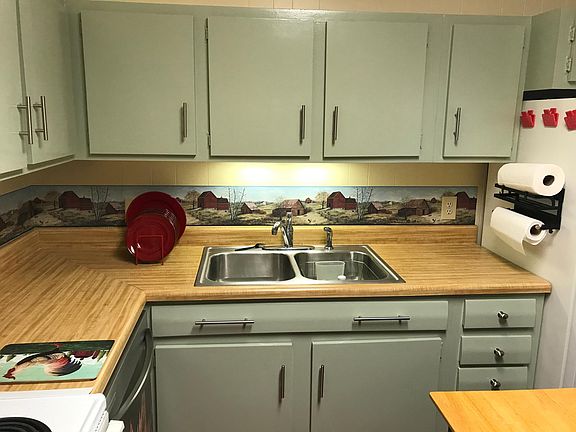 2nd image of 100 W 24th St #8