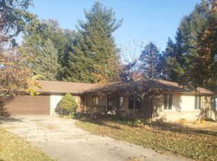 219 E Walnut St, Walnut, IL 61376