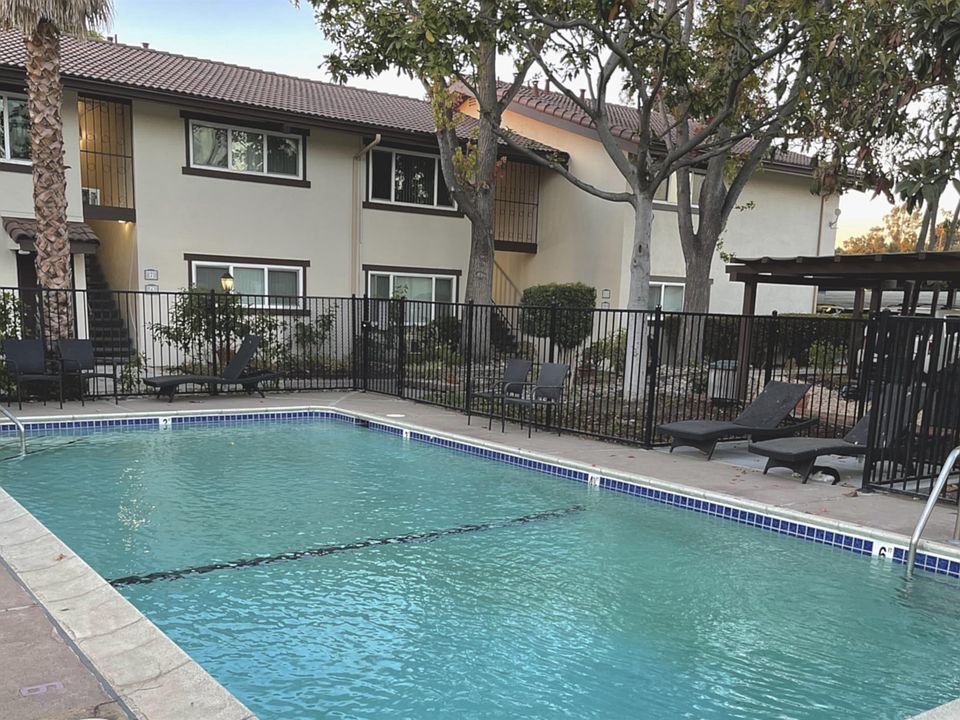 1st image of 41342 Roberts Ave APT 10