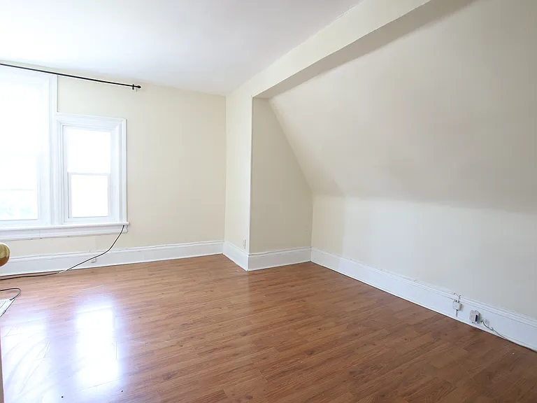 554 McLeod St #3 — Photo 7