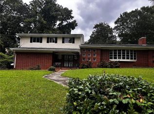 819 Venetta Pl NW, Atlanta, GA 30318