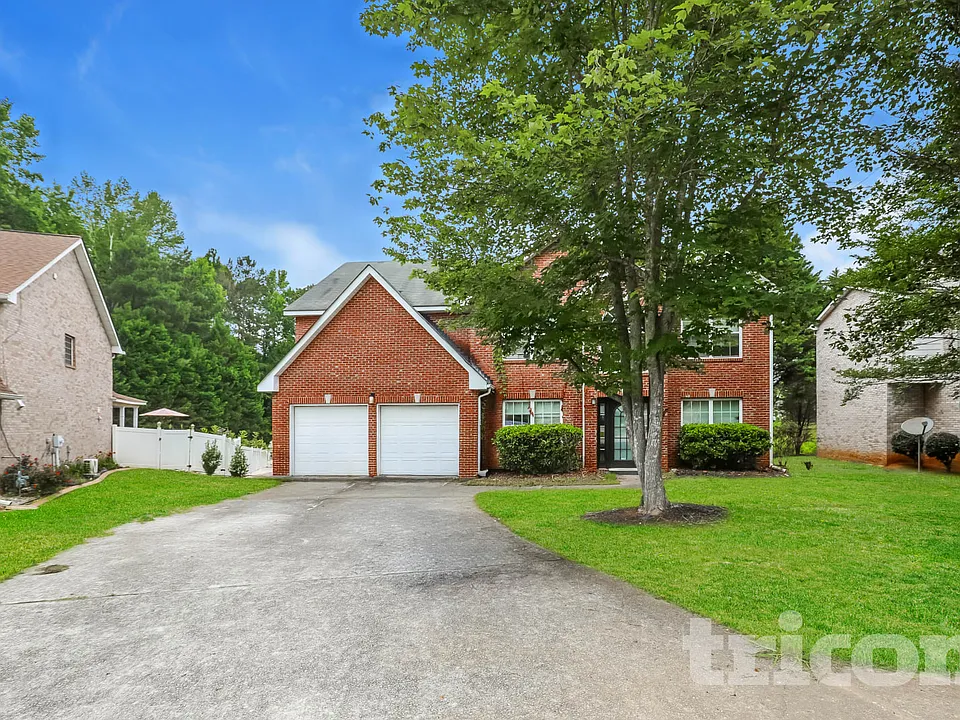 904 Ambeau Cir
