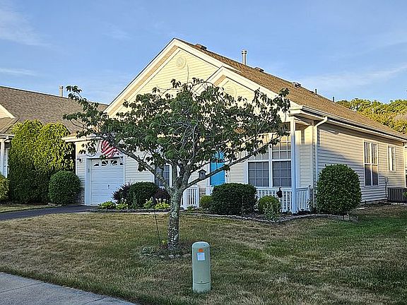 3rd image of 79 Sandpiper Rd