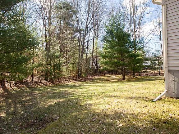 4th image of 208 Drummond Dr
