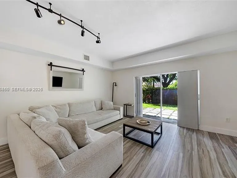 8942 W Flagler St #3 — Photo 8