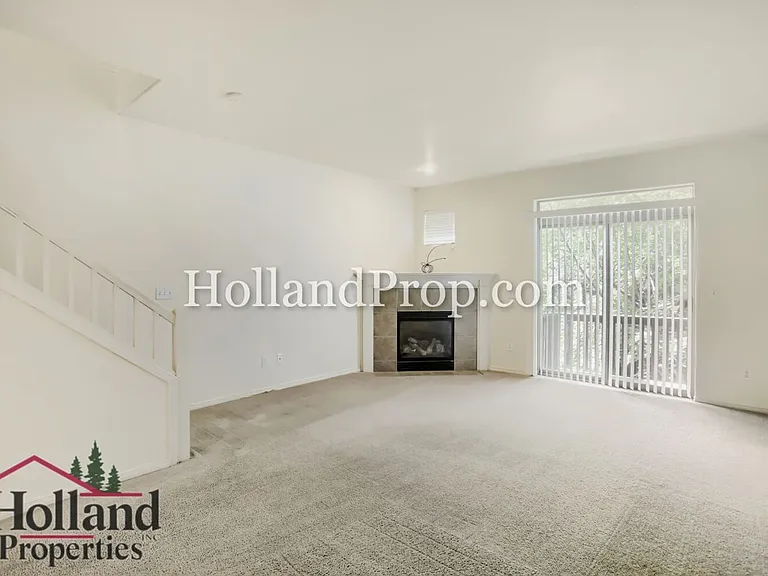 1556 175th Ave — Photo 3