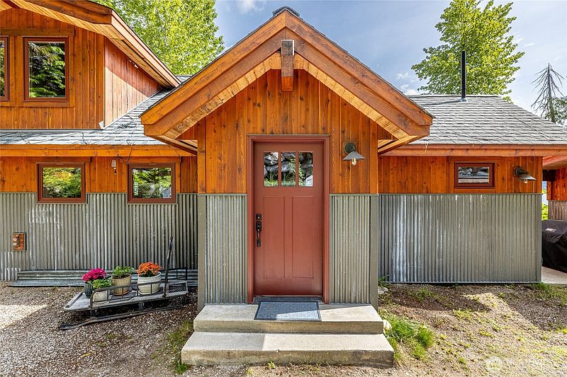 4th image of 16120 Cedar Brae Road