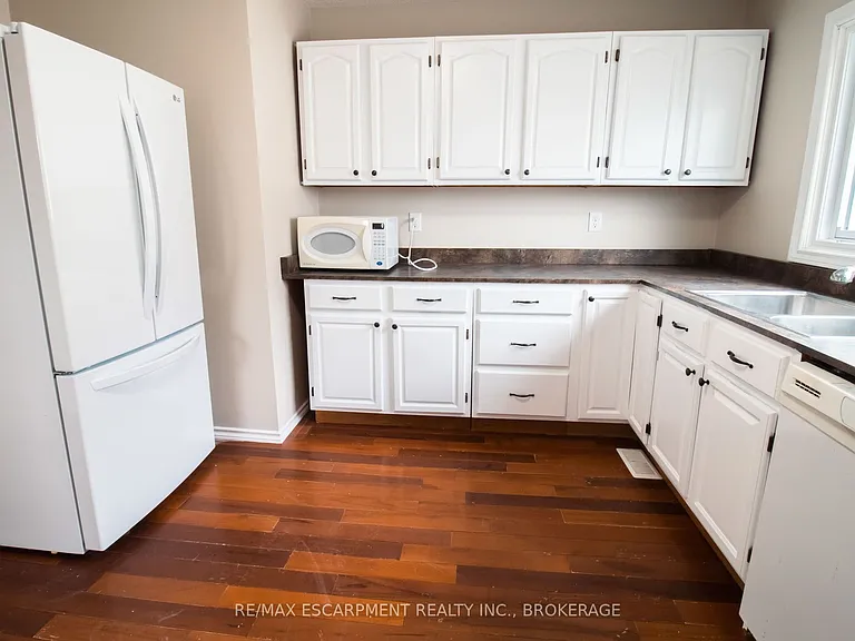 539 Woodlawn Rd #1 — Photo 9